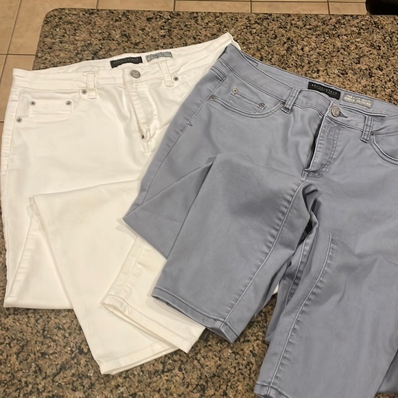 2 pair Aeropostale women’s jeans size 12 - Picture 1 of 8